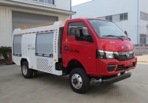 東風途逸單排四驅1.5噸灑水車