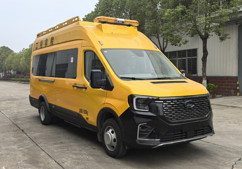福特T8四驅(qū)救險(xiǎn)車